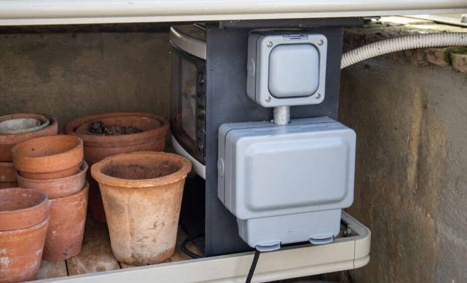 Power distribution hub for greenhouse